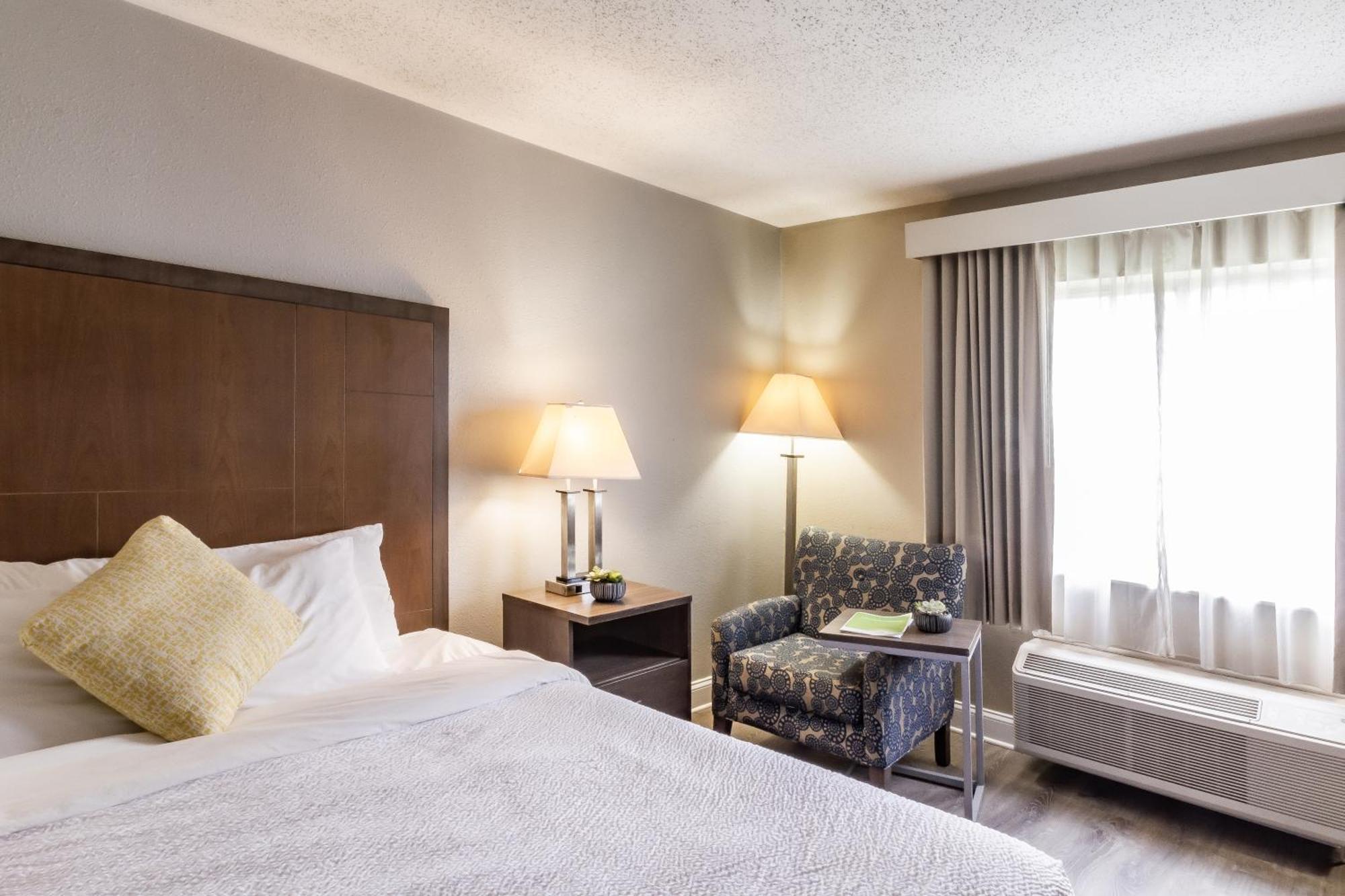 La Quinta Inn By Wyndham Richmond South Exterior photo
